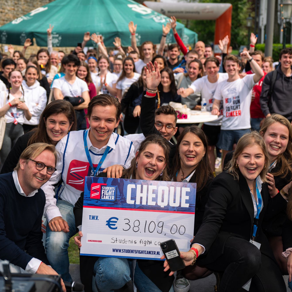 Sponsorloop levert ruim 38.000 euro op voor kankeronderzoek