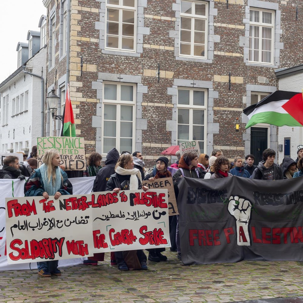 Pro-Palestijnse demonstratie voor UM-bestuursgebouw