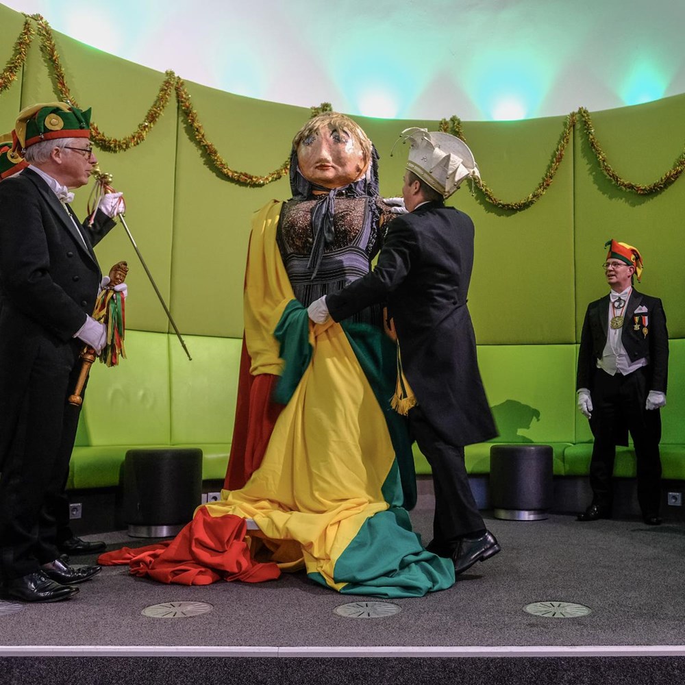 Carnaval staat voor de deur, Vrow Wielemösj onthuld