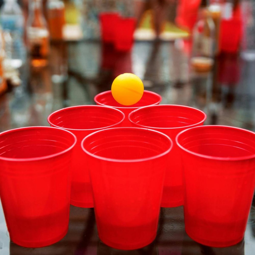 Studenten mikken op wereldrecord bierpong en onderzoek naar Taylor Swift