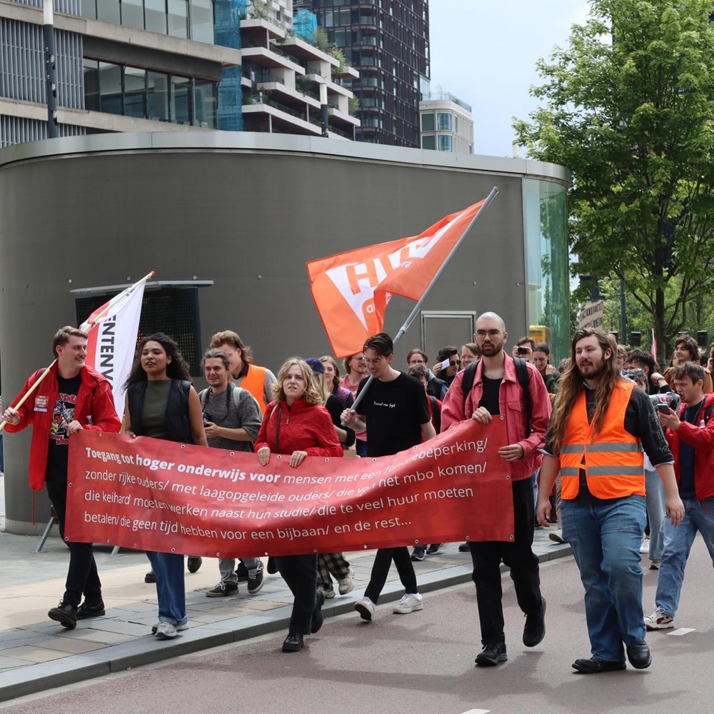 “Stop met ons chanteren, geen boete voor studeren!”