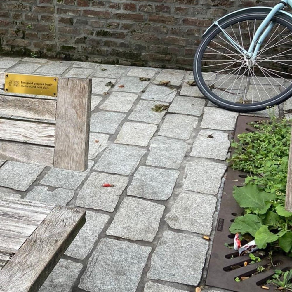 QR-codes op bankjes tegen zelfmoordgedachten