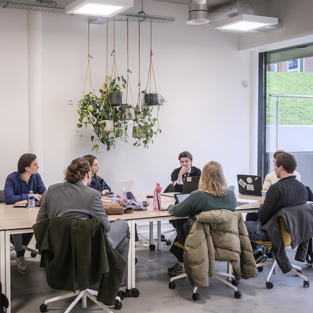 “Iedere student moet weten dat tutor onlineactiviteiten op Canvas kan inzien”