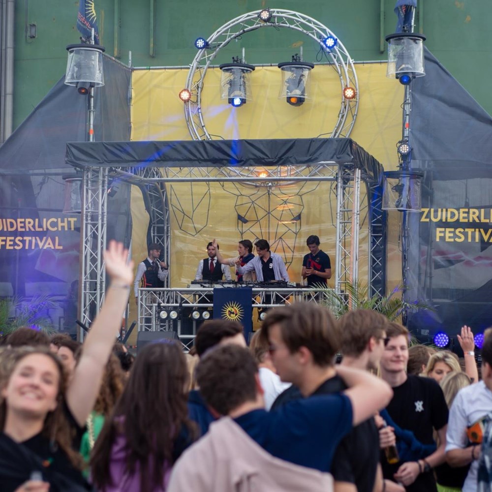 Tragos en Circumflex zijn zich van geen kwaad bewust en vragen UM om opheldering