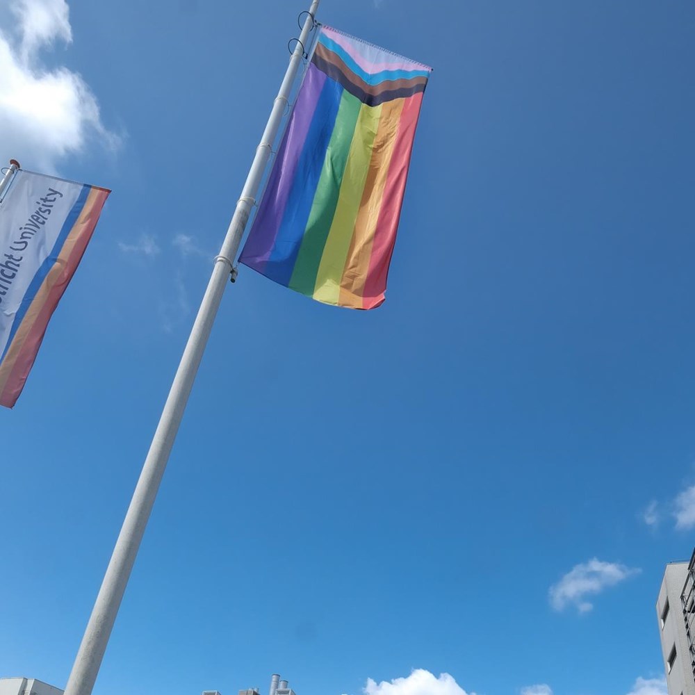Pride-maand: ook een gehesen vlag op universiteitsterrein