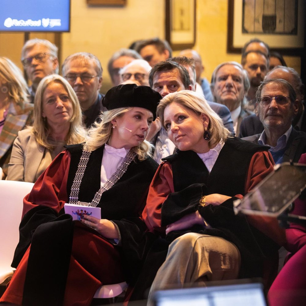 Voorzitter en rector gaan nog even door
