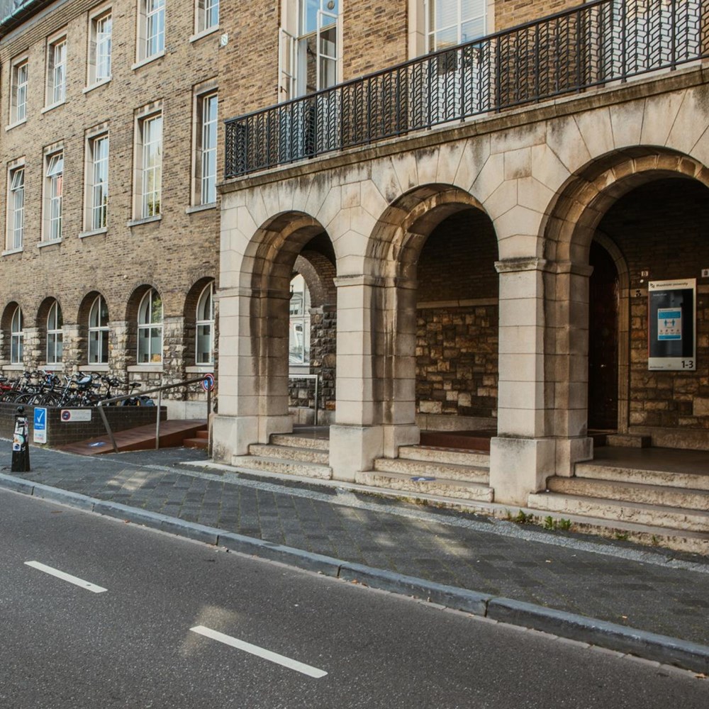 Bijna de helft minder eerstejaars voor European Law School 