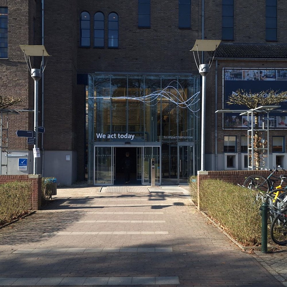School of Business and Economics maakt miljoenen vrij voor strategische investeringen