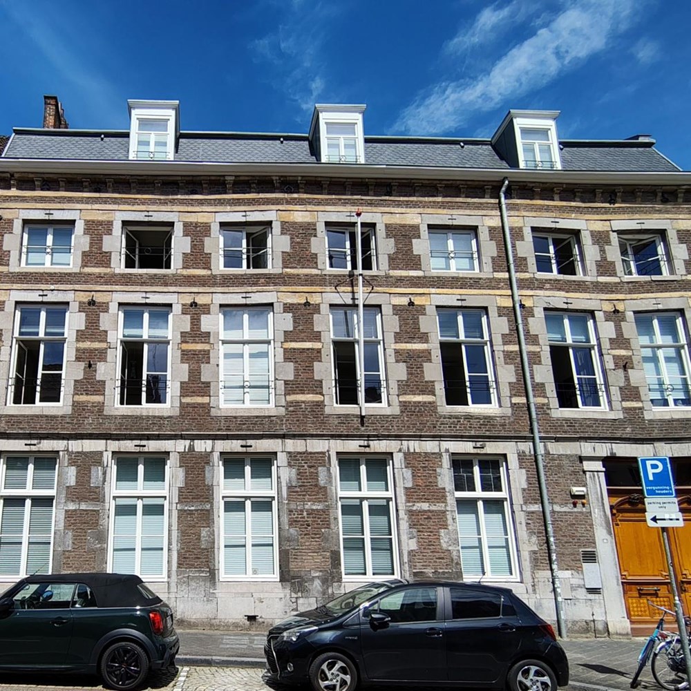 Wateroverlast gooit pand Finance aan Tongersestraat op slot