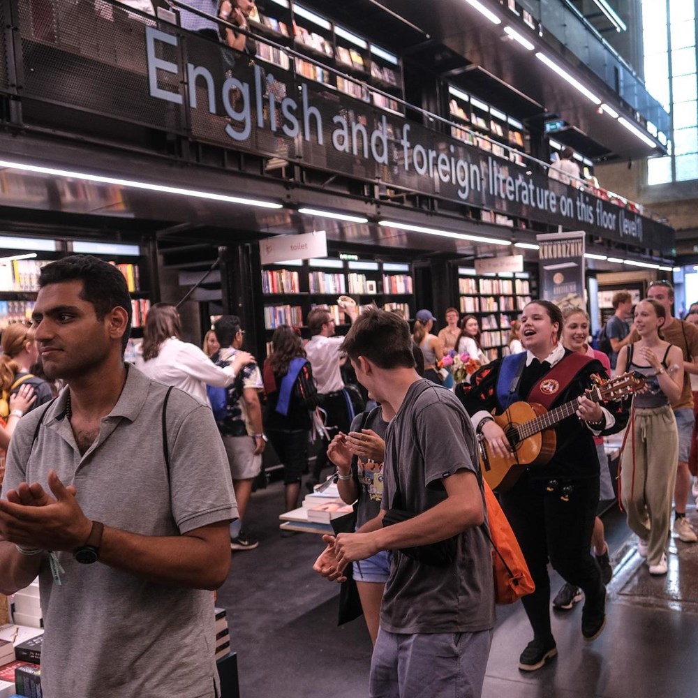 Universities: For the time being no new English-language bachelor’s programmes