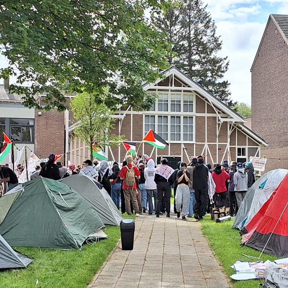 Pro-Palestine protesters set up tent camp in FASoS garden