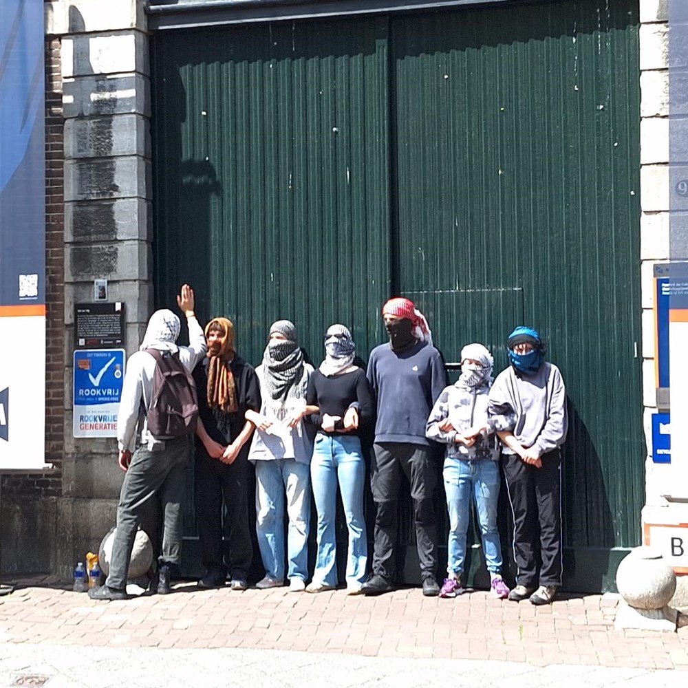 UPDATE Protesters block several university buildings downtown