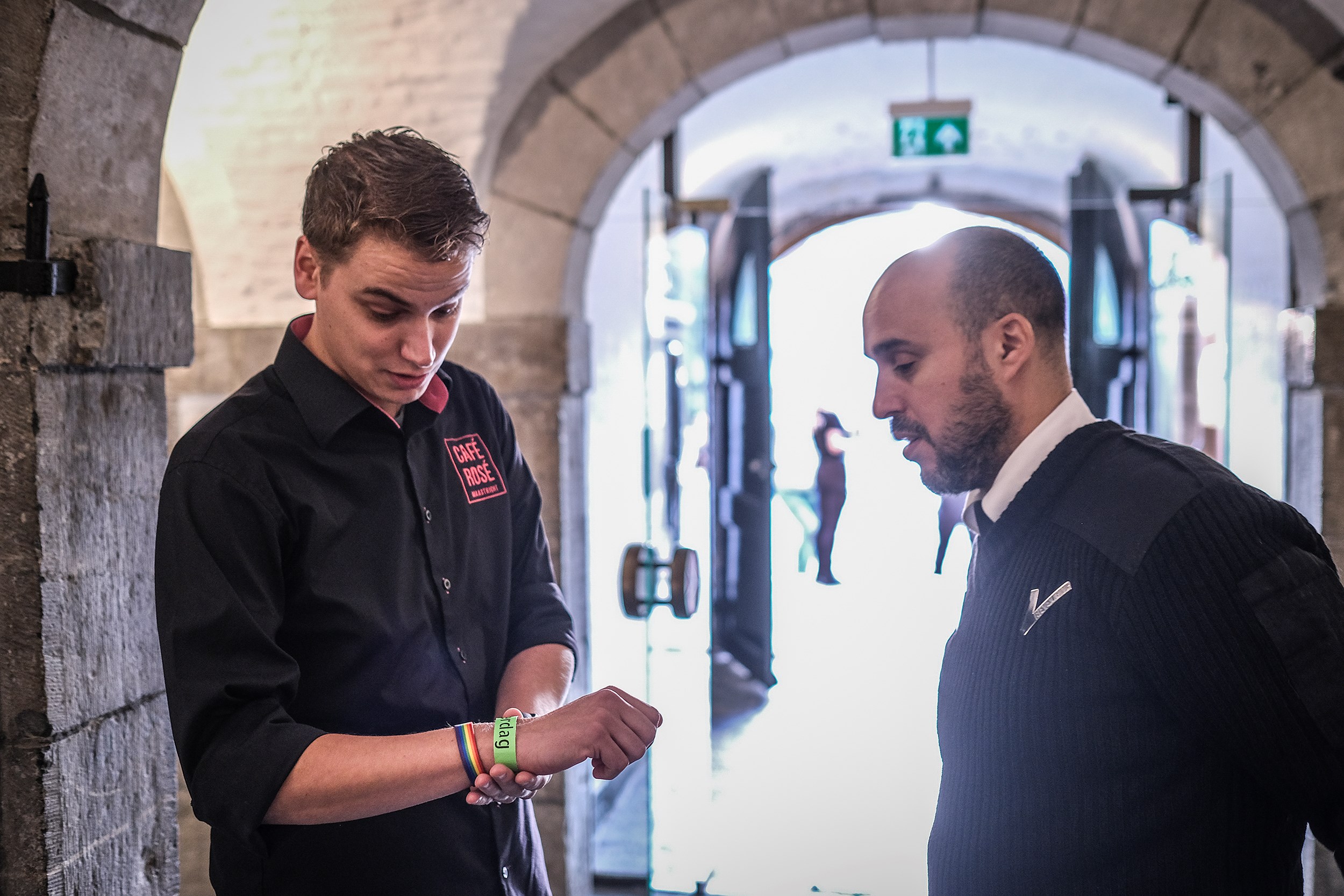 Nog niet veel animo voor polsbandjes in horeca