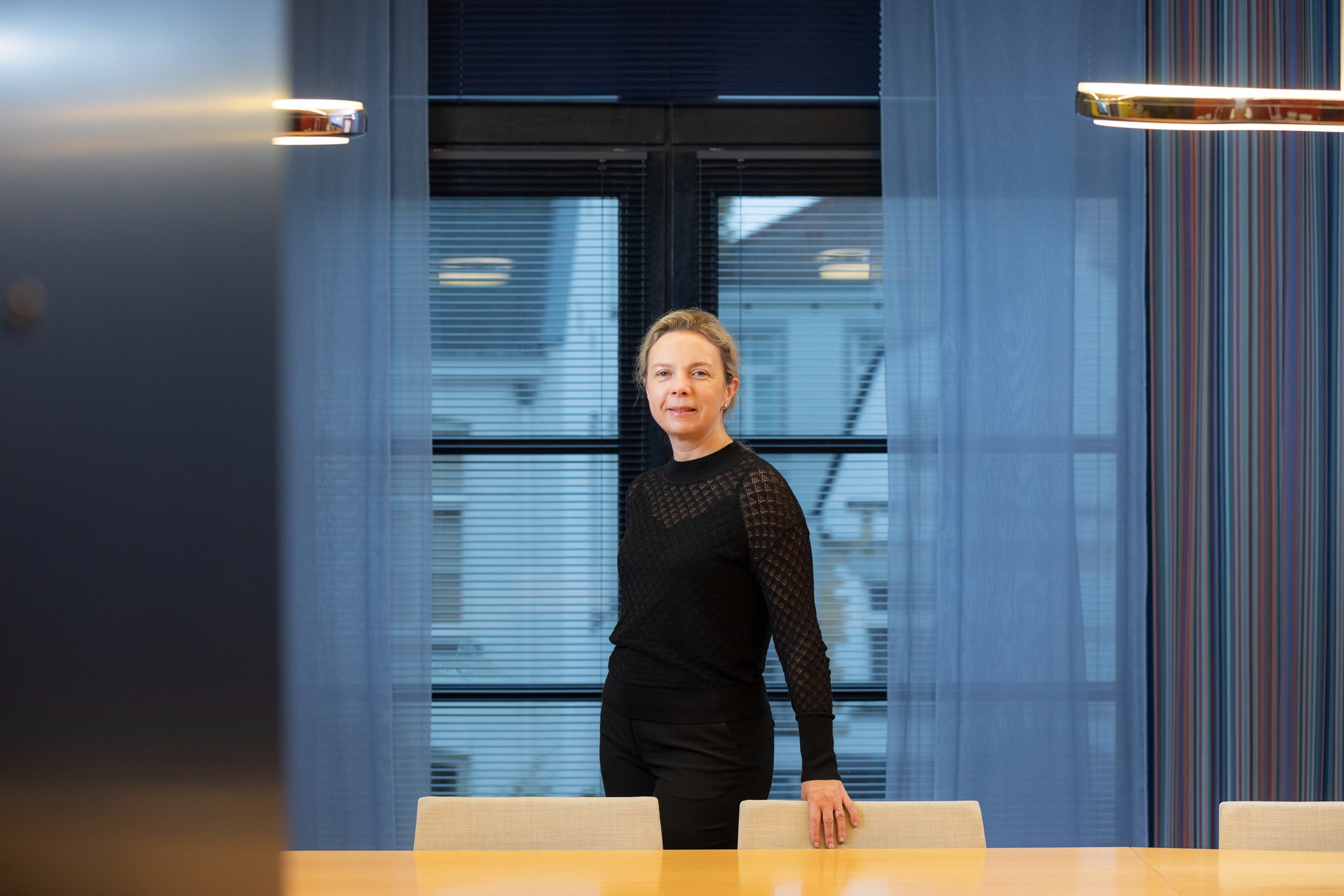De nieuwe rector is ingenieur, jong en vrouw