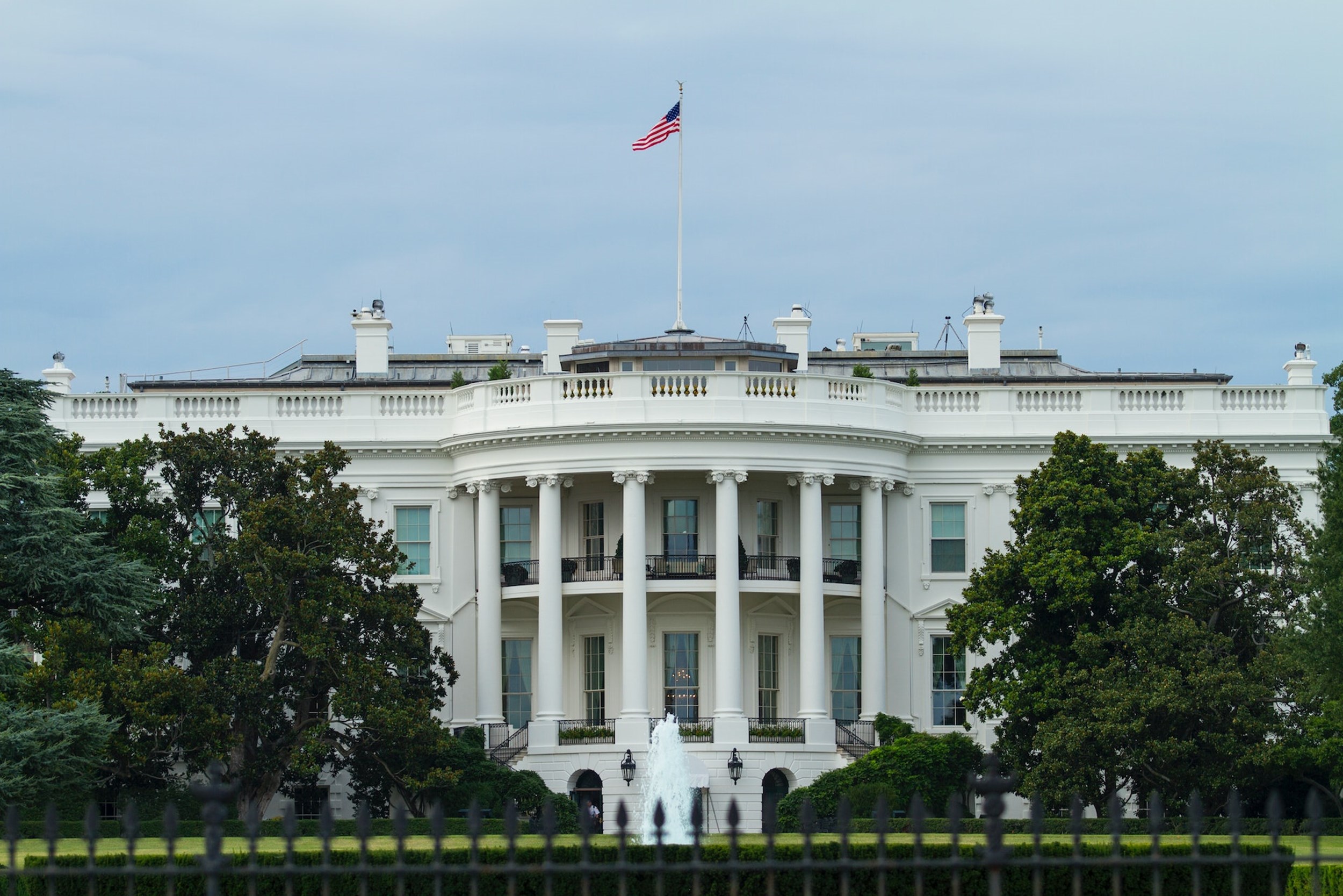 President Biden verlaagt studieschuld van miljoenen Amerikanen