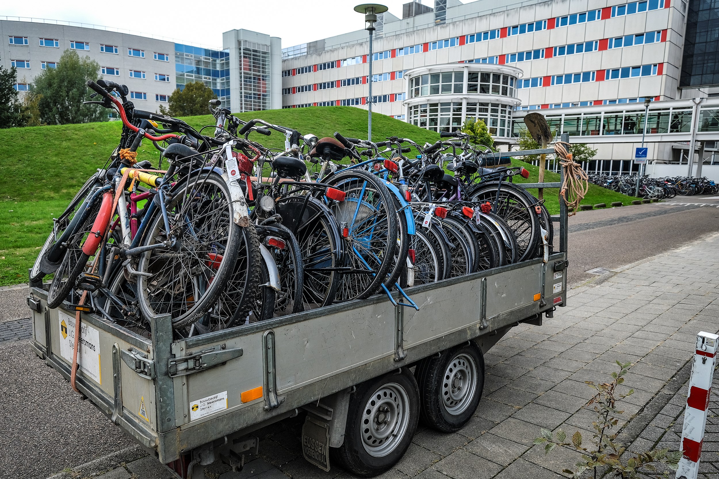 UM-fietsenstallingen schoongeveegd