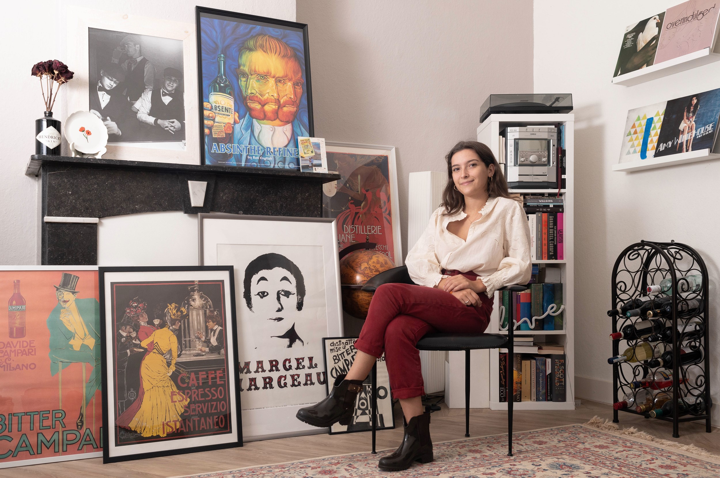 Een huis vol printen, schetsen en een zelfgemaakte LP
