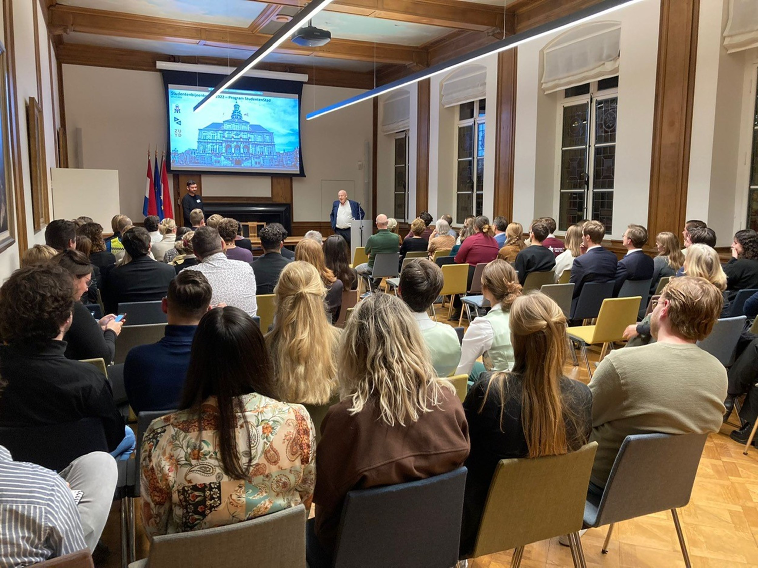 “Wij hebben vaak het gevoel dat UM-studenten ons dom vinden”