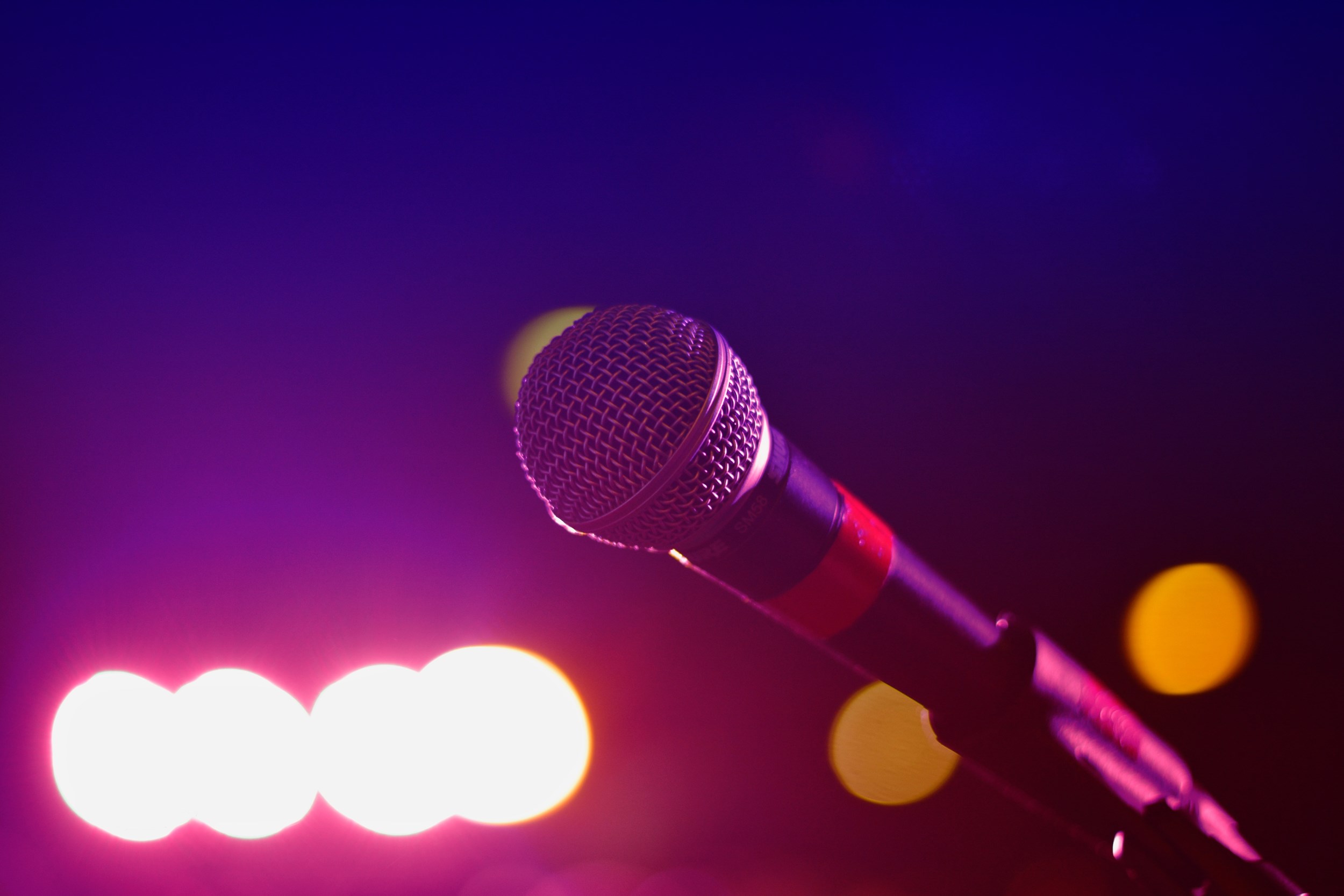 Wie wint de kerstkaraoke en hoe bevalt de vla met vitamine D?