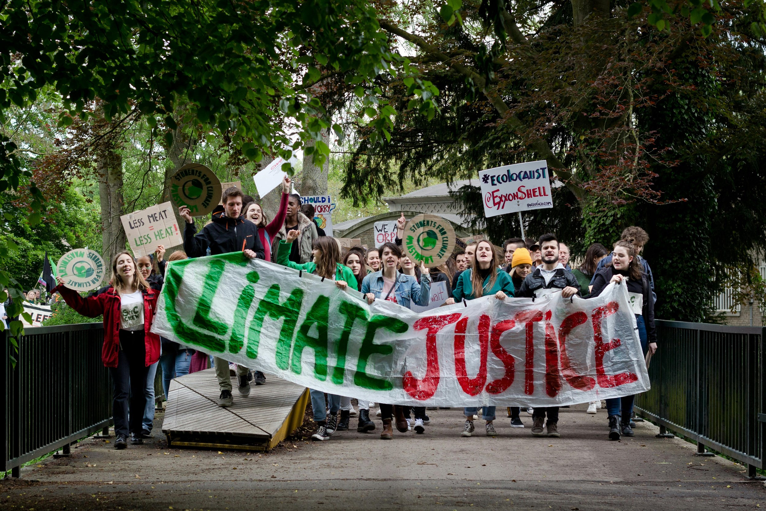 Amsterdamse studenten geven hulp bij klimaatangst en weinig ruilverzoeken voor Goede Vrijdag