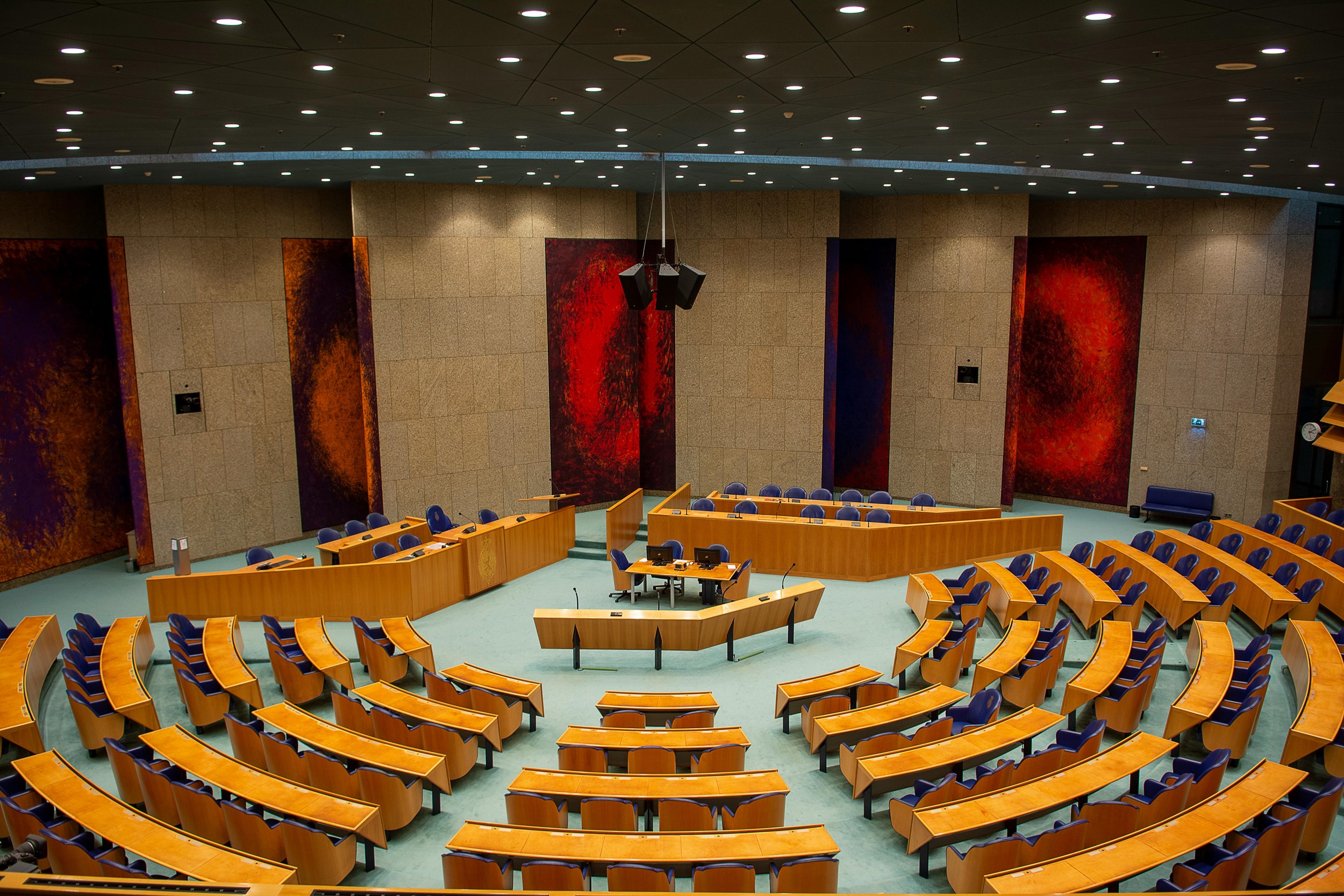 Tweede Kamer stemt nog niet over bezuinigingen
