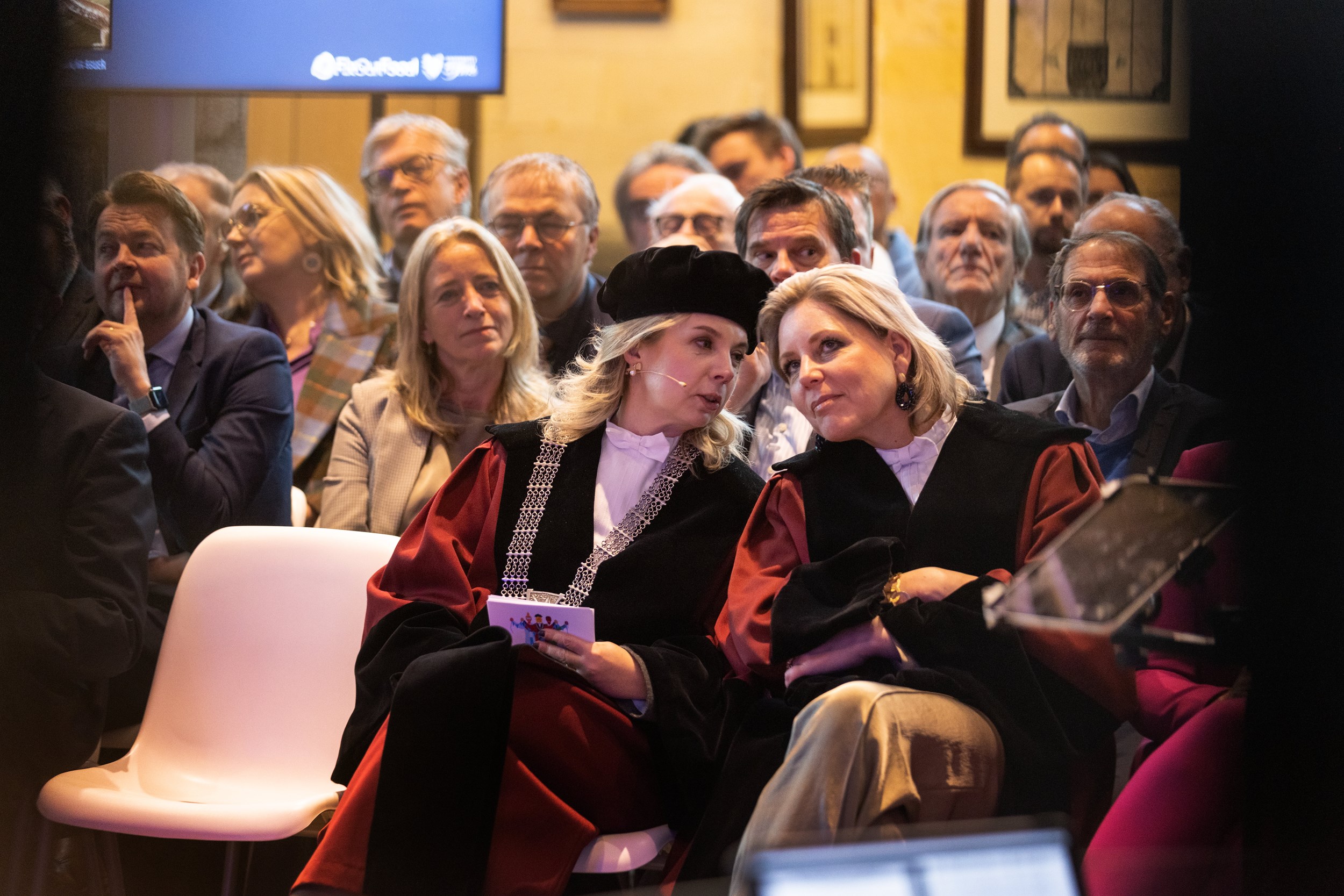 Voorzitter en rector gaan nog even door