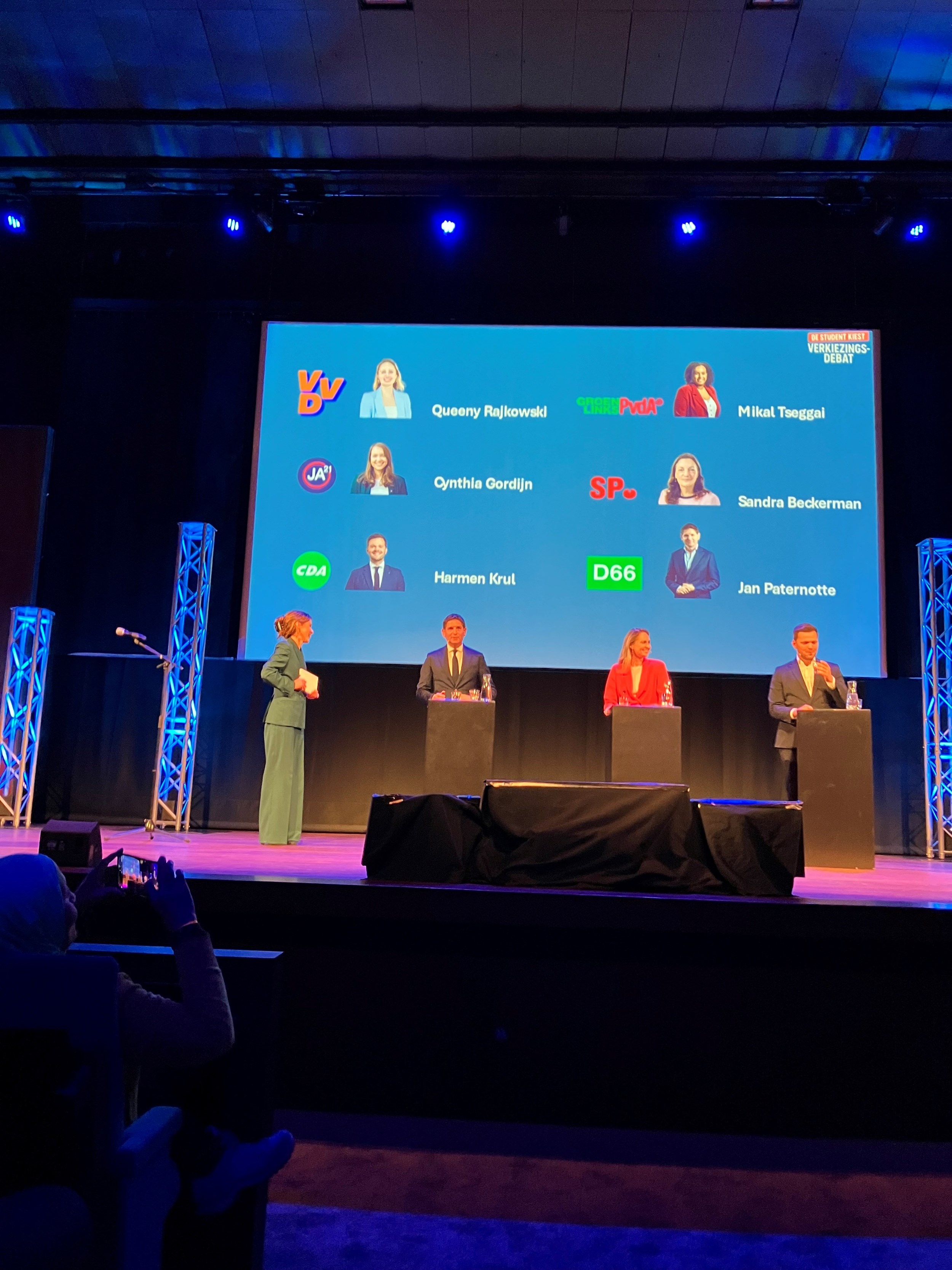 Studenten zweven nog na ‘eigen’ verkiezingsdebat 