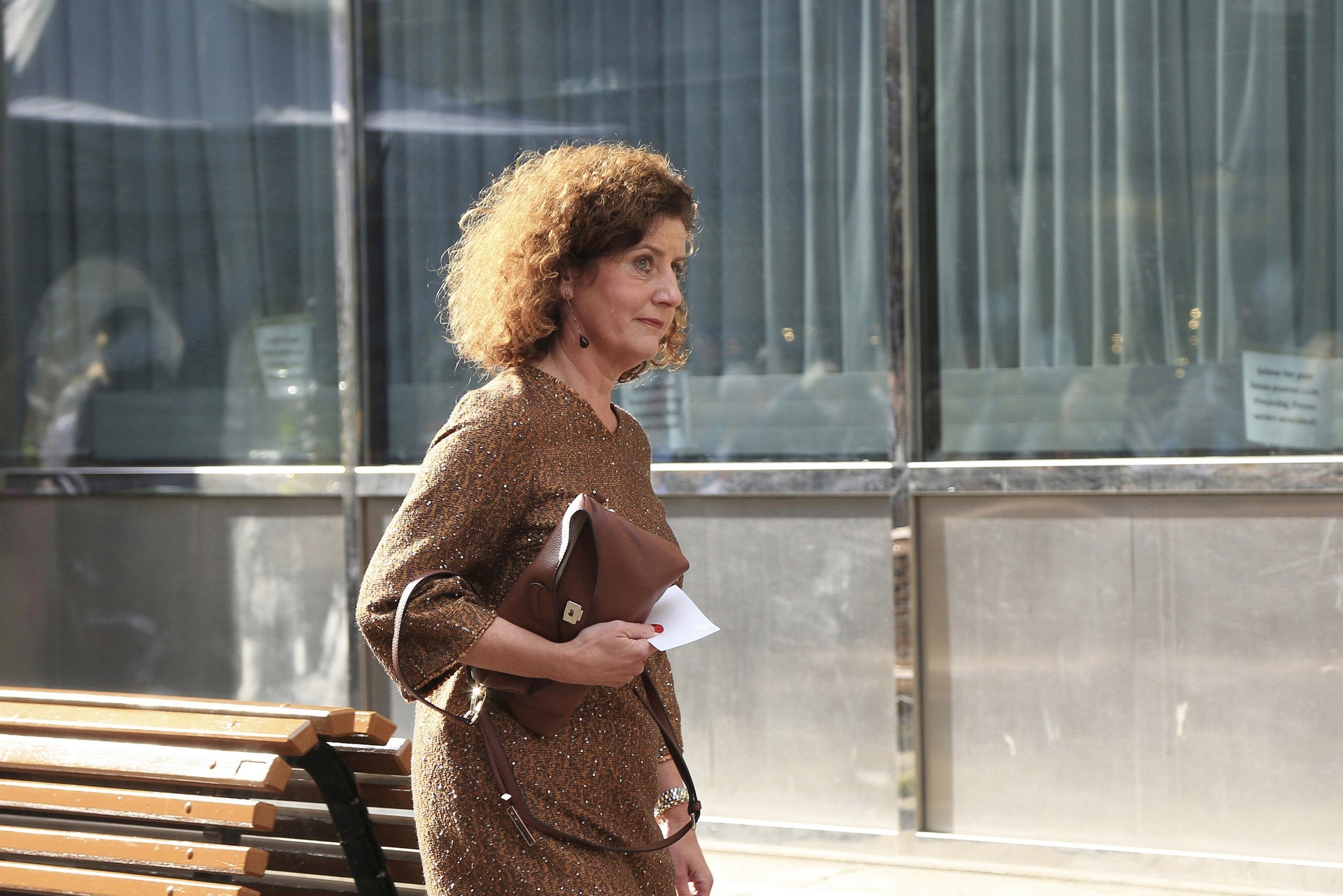 Analyse hoorzitting corona: oud-minister Van Engelshoven kreeg geen enkele lastige vraag