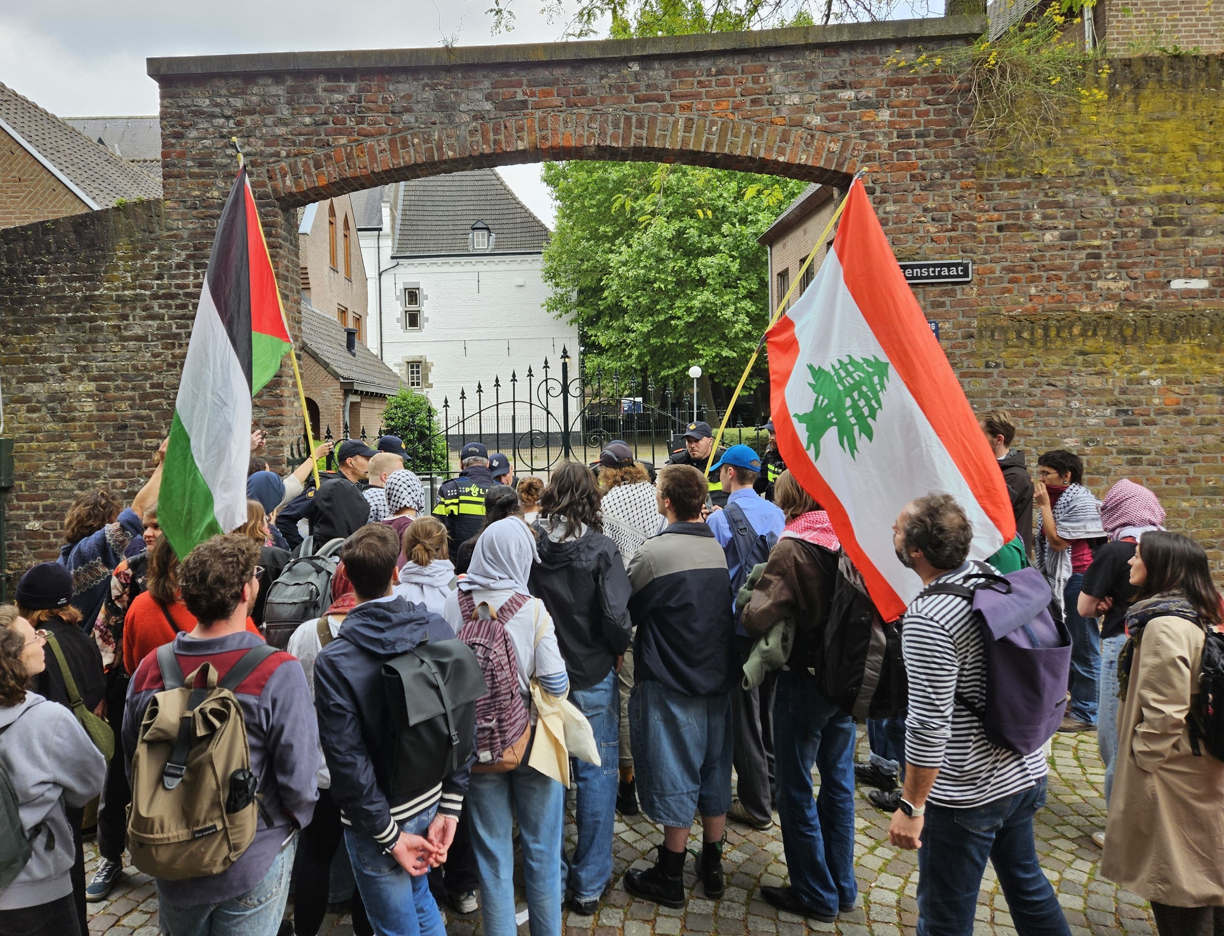 ‘Respect for law’ also signed by Maastricht legal scientists
